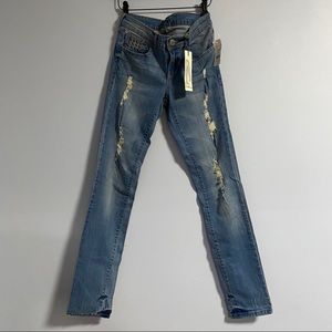 NWT Low Waist Super Skinny Ripped Jeans